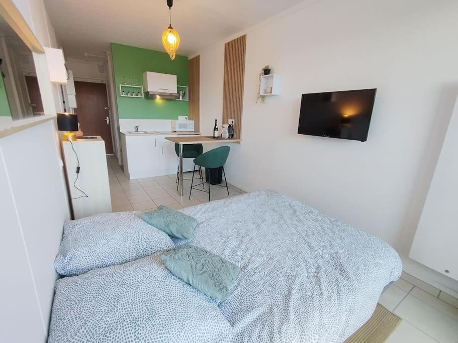 Studio Vue Mer - Plage De Trestraou เปโรส กีเรค ภายนอก รูปภาพ